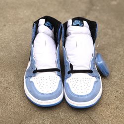 Jordan Retro 1 University Blue DS