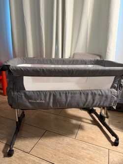 Mika Micky Baby Bassinet Bedside Sleeper