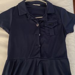 costume de policia para niña tiene todo los accesorios de policia.