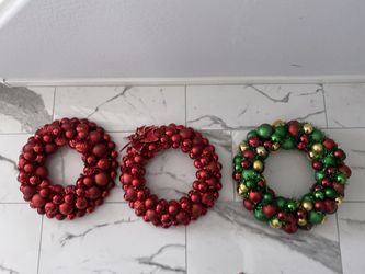 Christmas 🎄 wreath $28 each