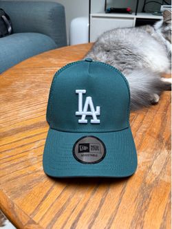Forest Green LA Los Angeles Dodgers New Era League Essential Trucker Hat