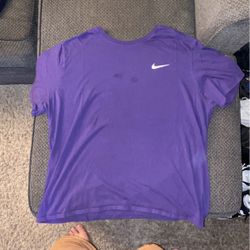 NIKE PURPLE SMALL LOGO SHIRT