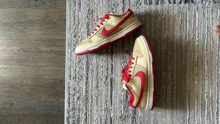 Nike waffle shoes