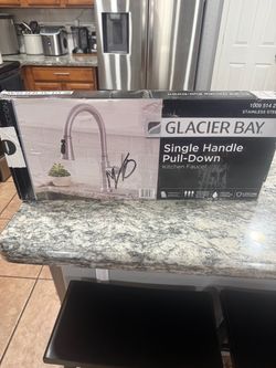 Glacier Bay Single Handle Pull-Down Kitchen Faucet