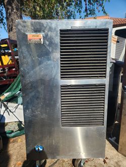 Hoshizaki Ice Machine with Ice