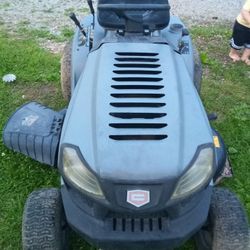 Craftsman's Riding Mower 