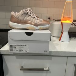 Jordan Retro 11s Low Size 5.5y