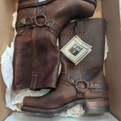 NEVER USED Frye Women's Boots - Size 9.5