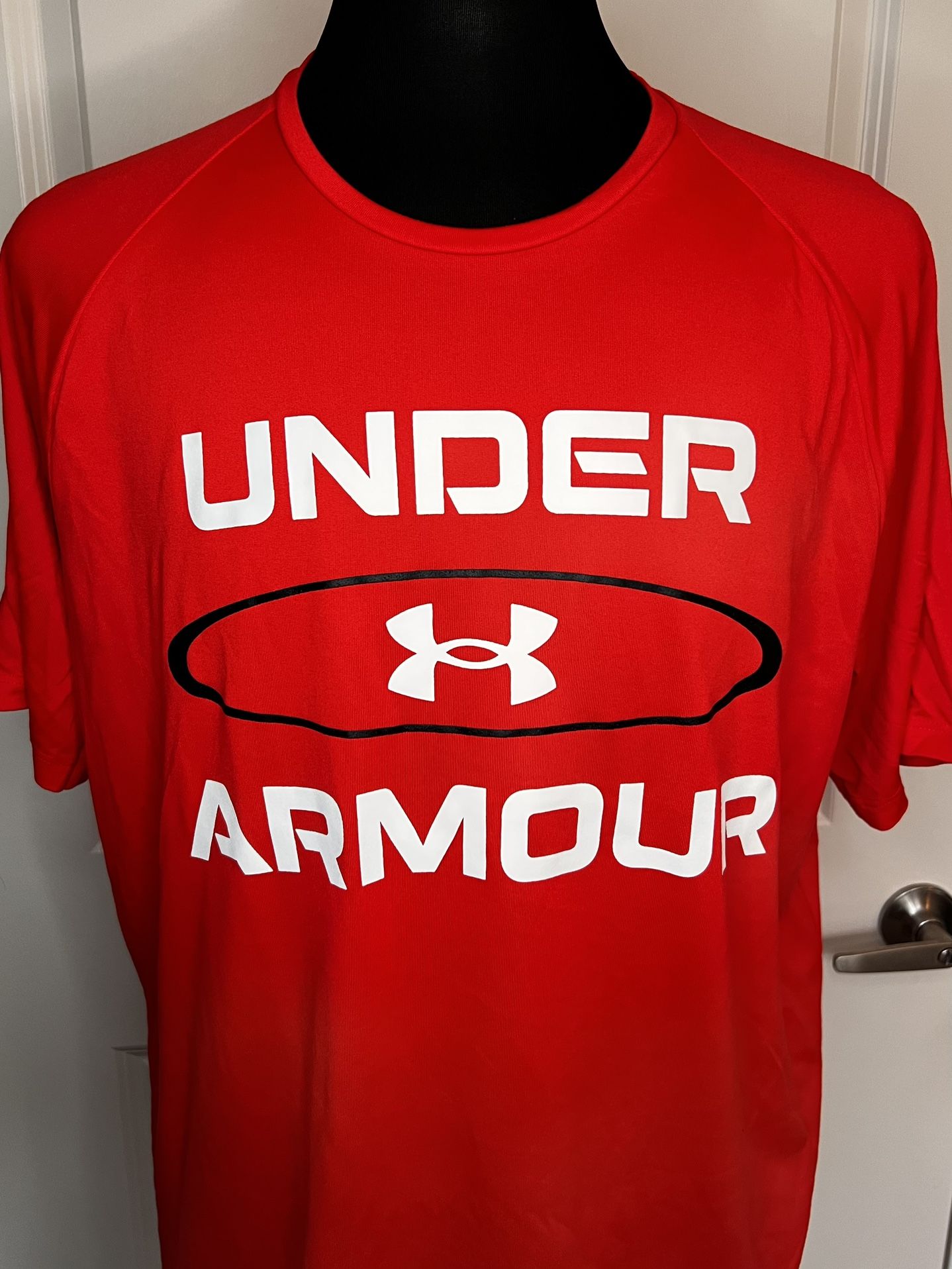 Under Armour Sport/Gym Shirt
