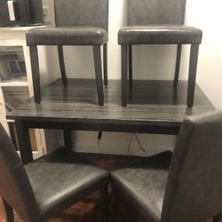 Kitchen table and Chairs