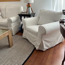 3 PIECES SOFAS SET Pier1 INCLUDES THE  RUG