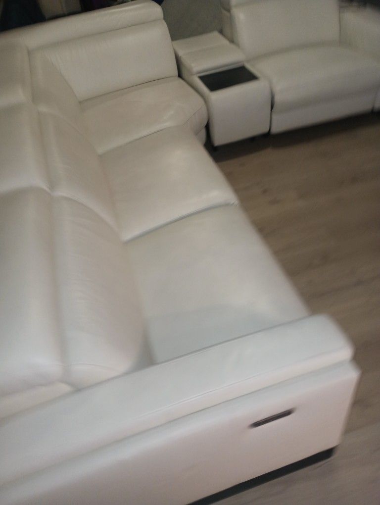 SECTIONAL GENUINE LEATHER RECLINER ELECTRIC WHITE COLOR.. DELIVERY SERVICE AVAILABLE ππ₯π₯β