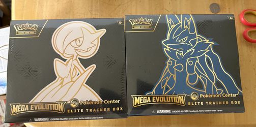 Pokemon Center Mega Evolutions PC ETB
