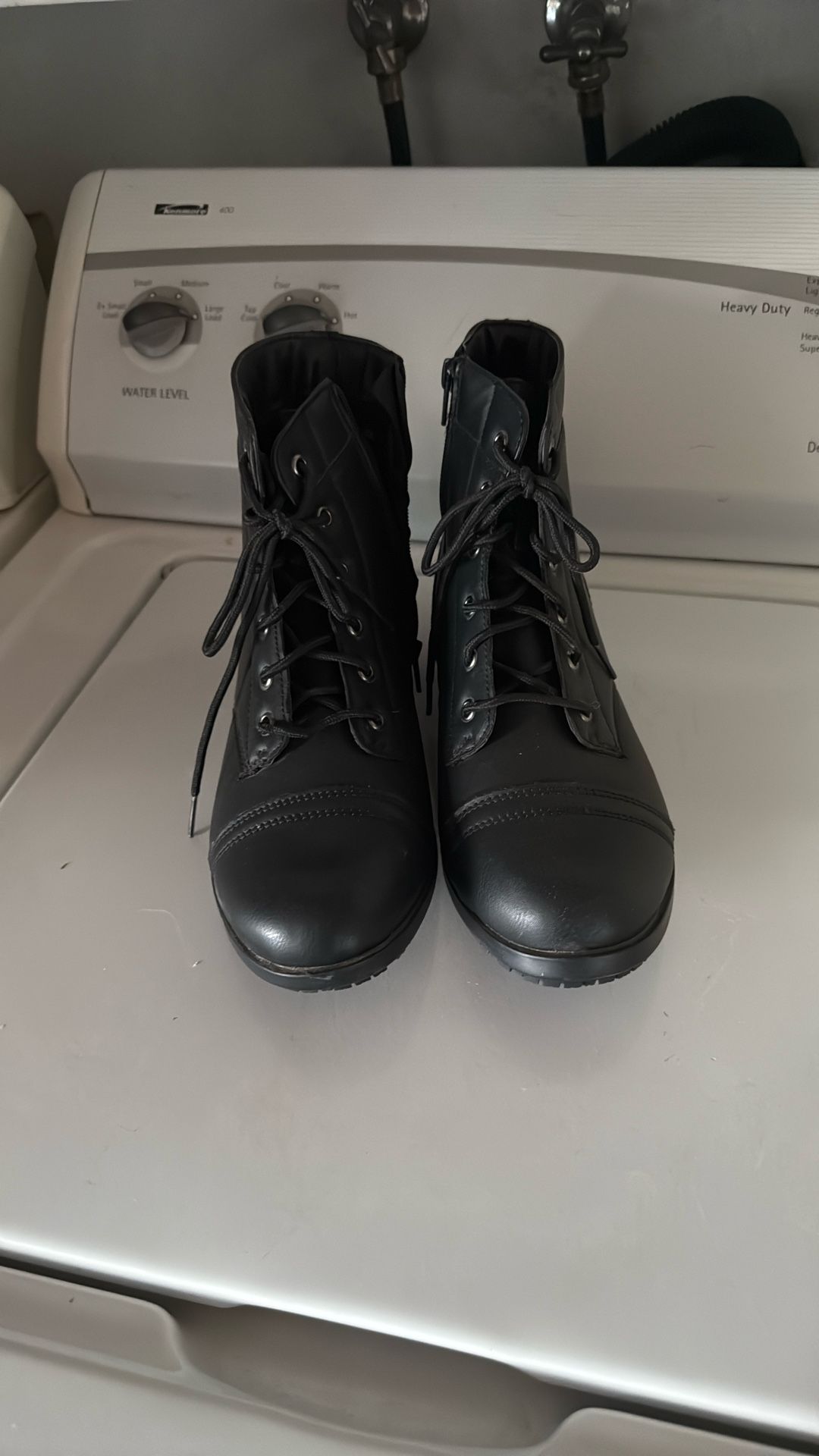 Women’s 9 Military Non Slip Boot