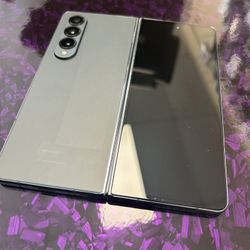 Samsung Galaxy Z Fold 4 256Gb unlocked