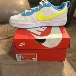 Nike Court Borough Low 2 GS
