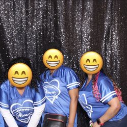 Photo Booth Backdrop (Black Sequins)