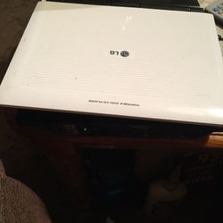 Black/white Portable Dvd Player
