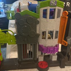 Imaginext Batman Bases