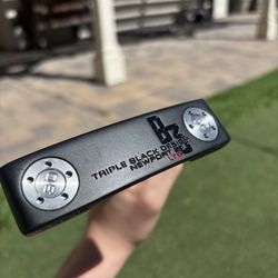 Scotty Cameron Triple Black Newport 2 LTD