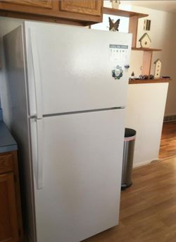 Whirlpool 2 door fridge