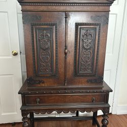 Antique Berkey & Gay Cabinet - Early 1900s