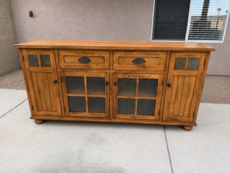Solid Oak Buffet / Sideboard – Heavy & Beautiful
