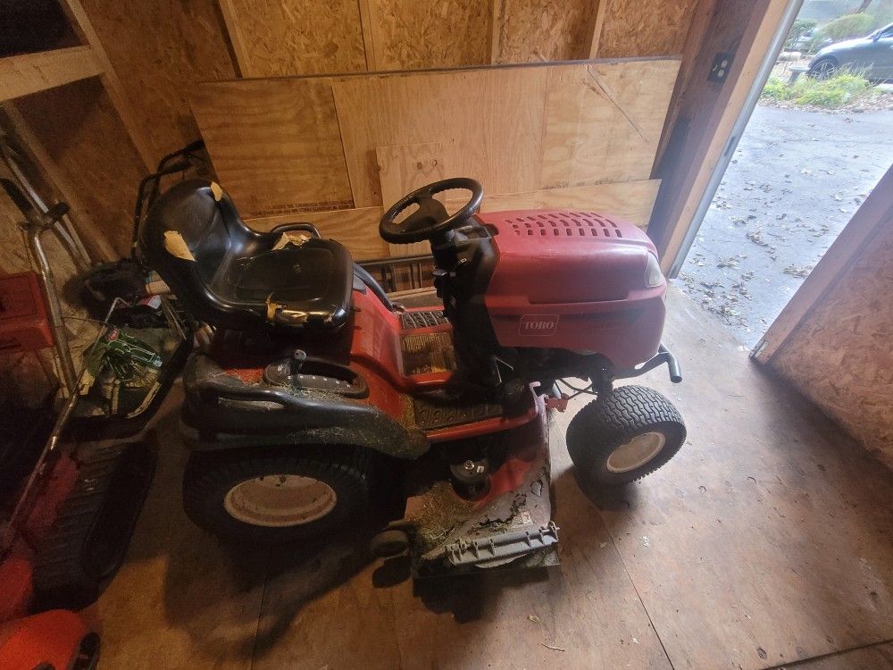 Toro GT2200 50" Ride On Lawn Mower