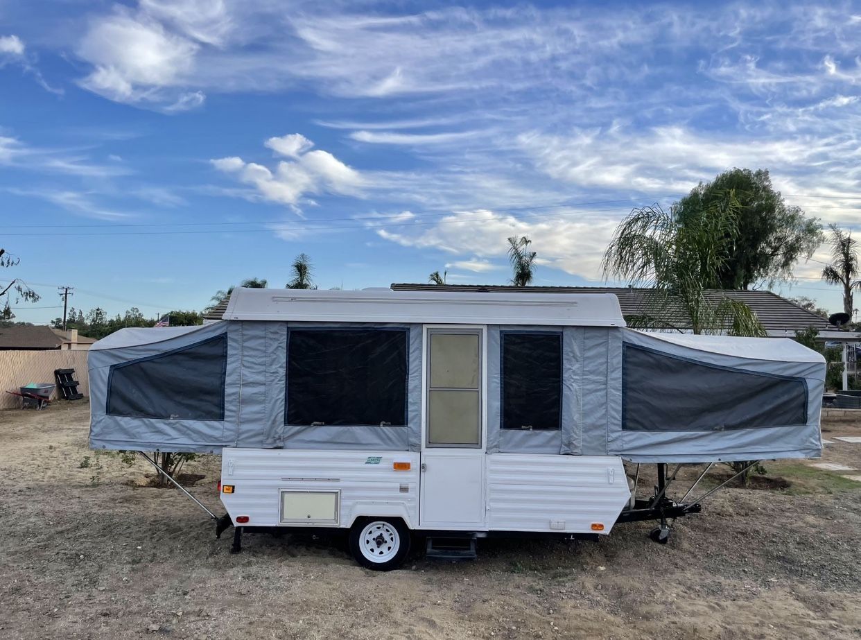 Travel Trailer Popup Camper for Sale in La Verne, CA OfferUp