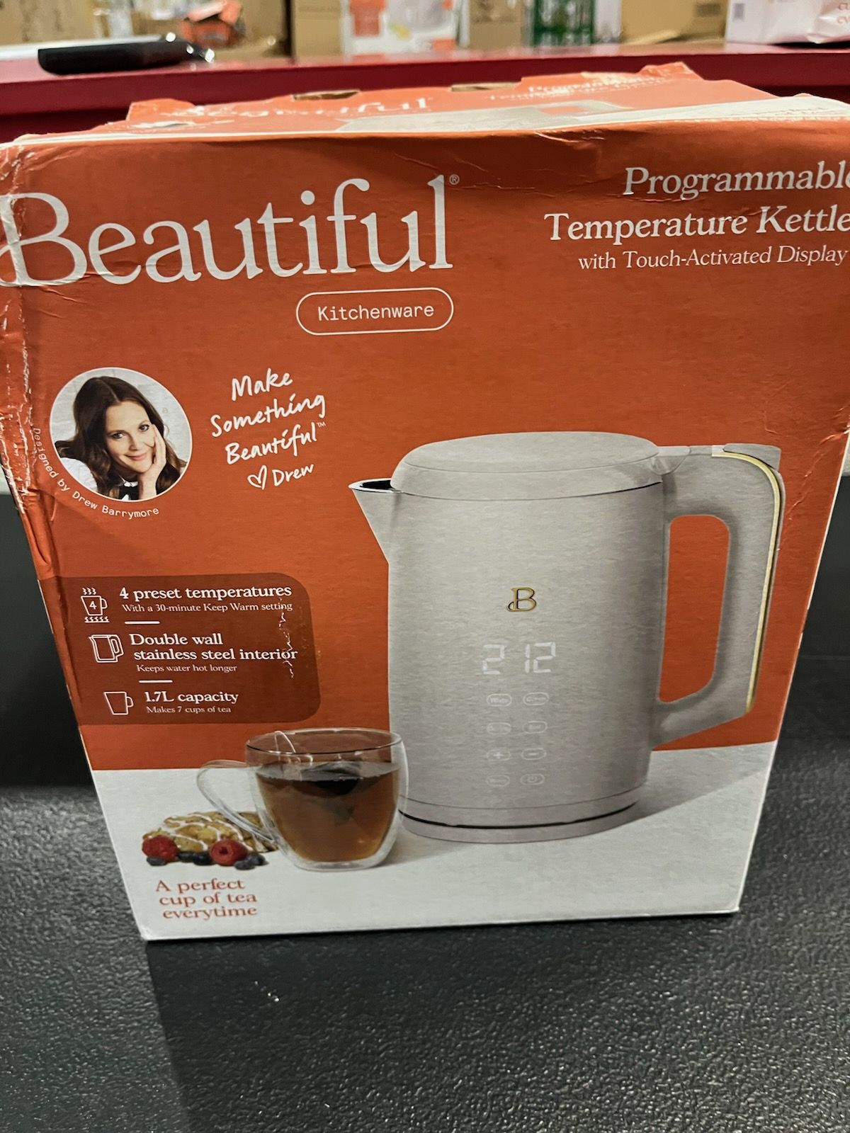 New kettle beautiful brand but is a little bent but perfect condition