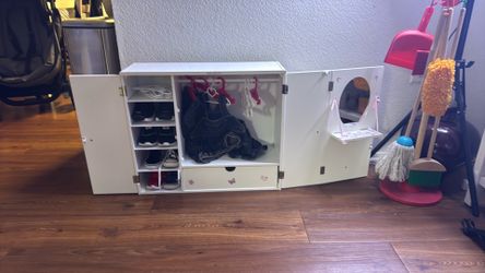 Closet for dolls