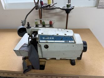 Singer 695 Sewing Machine