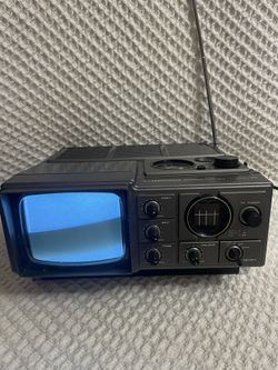 Vintage Magnavox Tv/Radio Works!