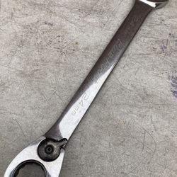 Blue Point 24 Mm Rachet Wrench 🔧