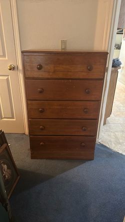 Wooden Dresser 5 drawers