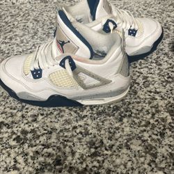 Selling Kids Used Shoes