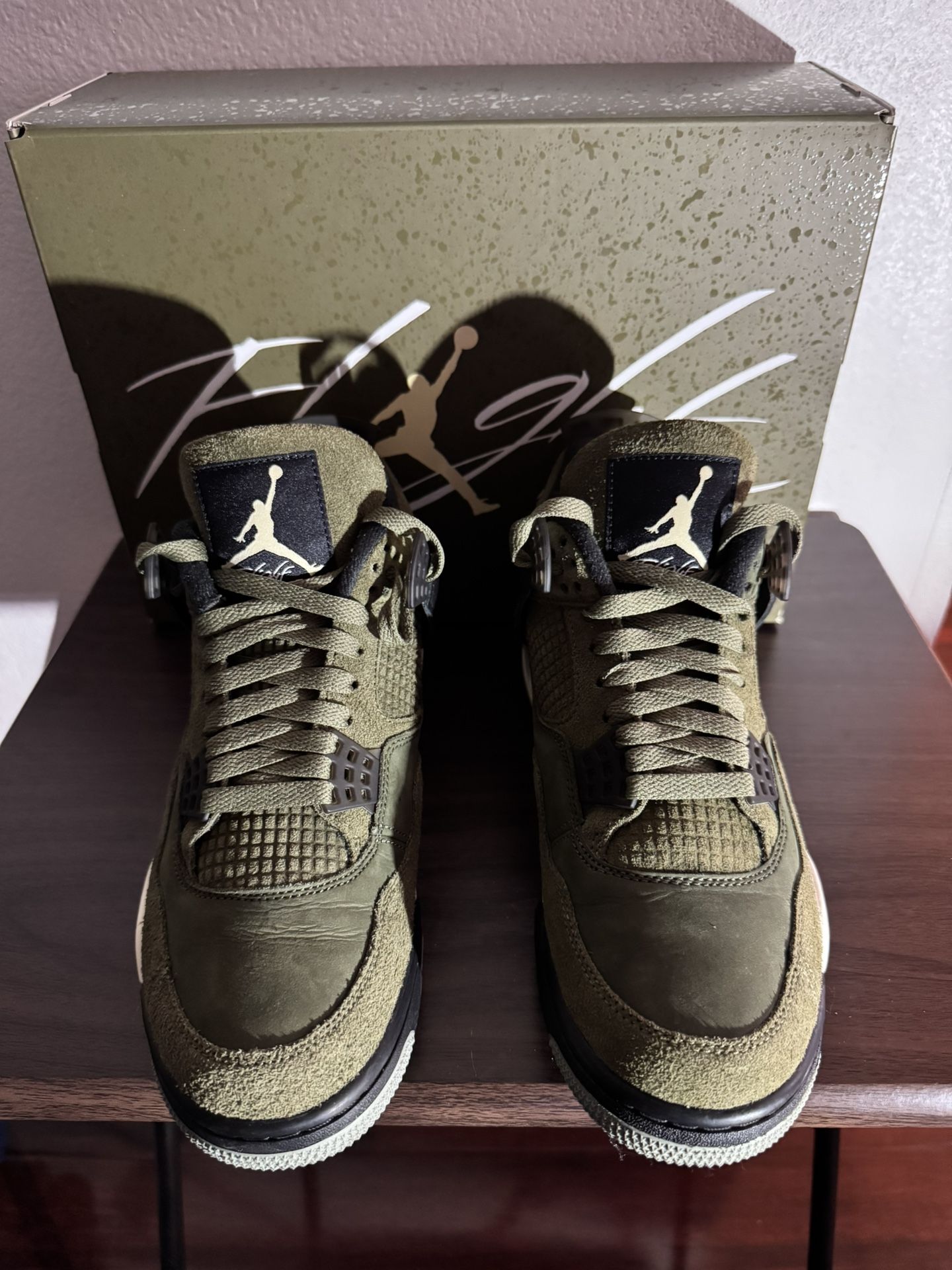 Jordan 4 Retro "Craft Medium Olive"