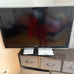 50” Samsung Tv