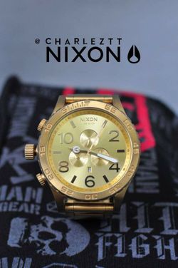 Nixon 51-30 Gold no box , Just Changed New Batteries