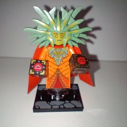 Lego Minifigures: Dungeons & Dragons "Poker Face" Maiden 