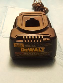 Dewalt charger 7.2-18v 1hr Nice Charger