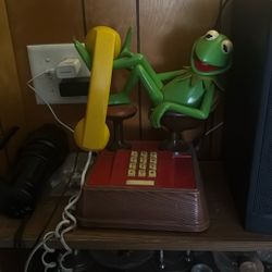 Vintage Kermit Phone
