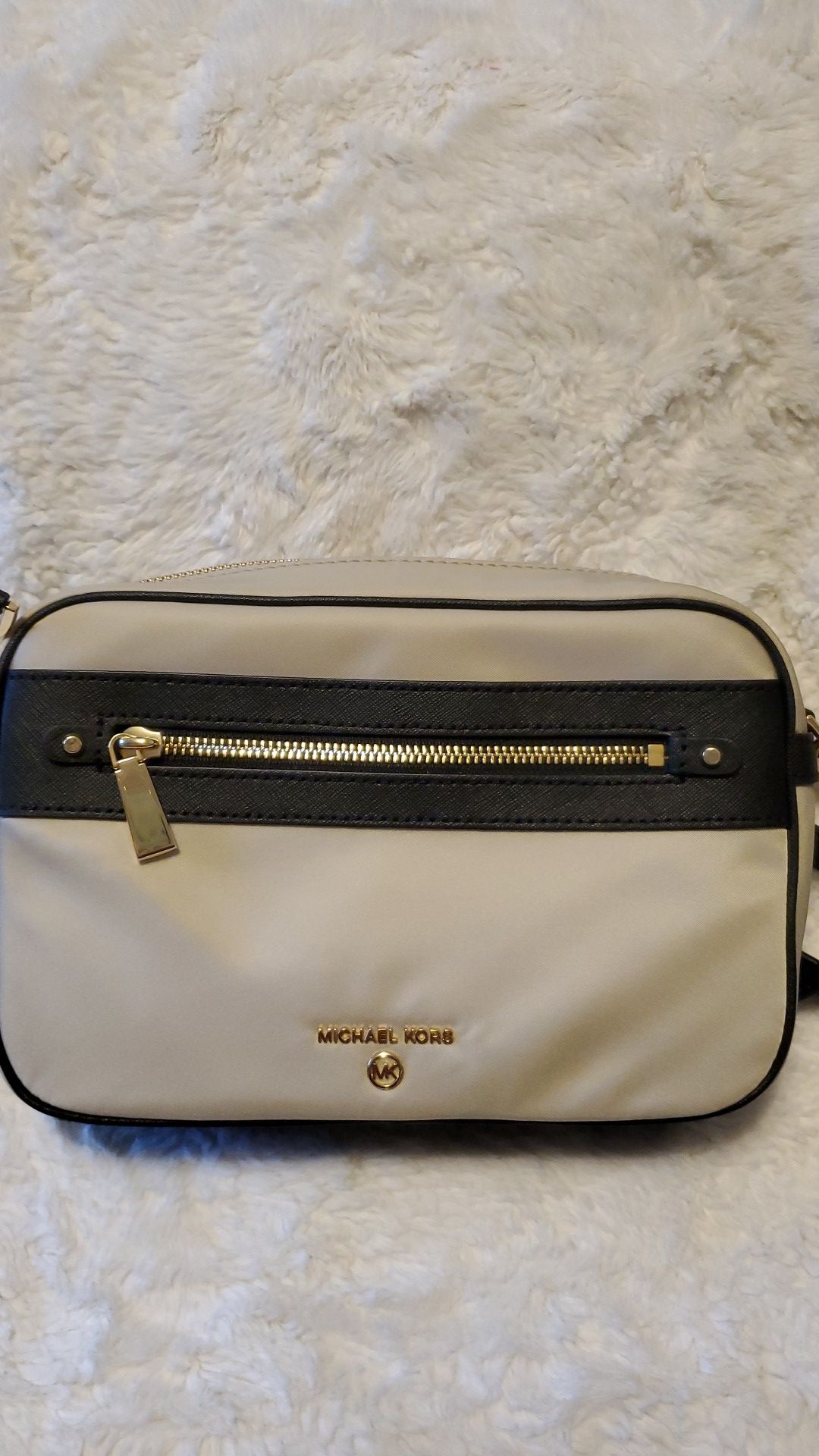 Michael Kors Jet Set Charm East West crossbody