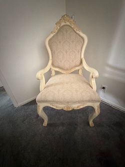 Elegant dinning chair
