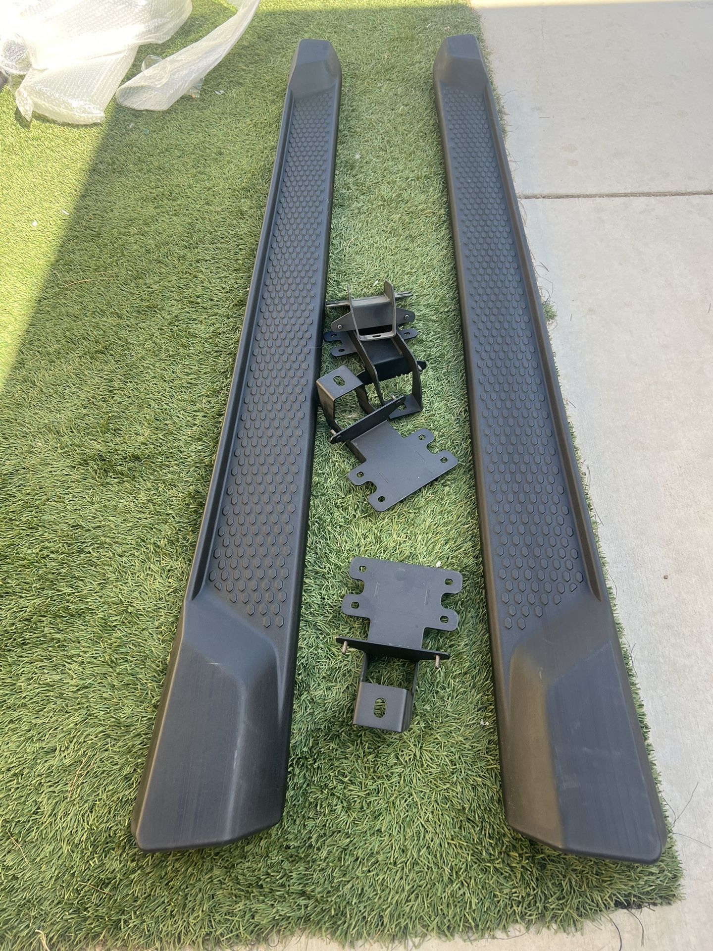 18-25 Jeep Wrangler JL Side Steps/Estribos