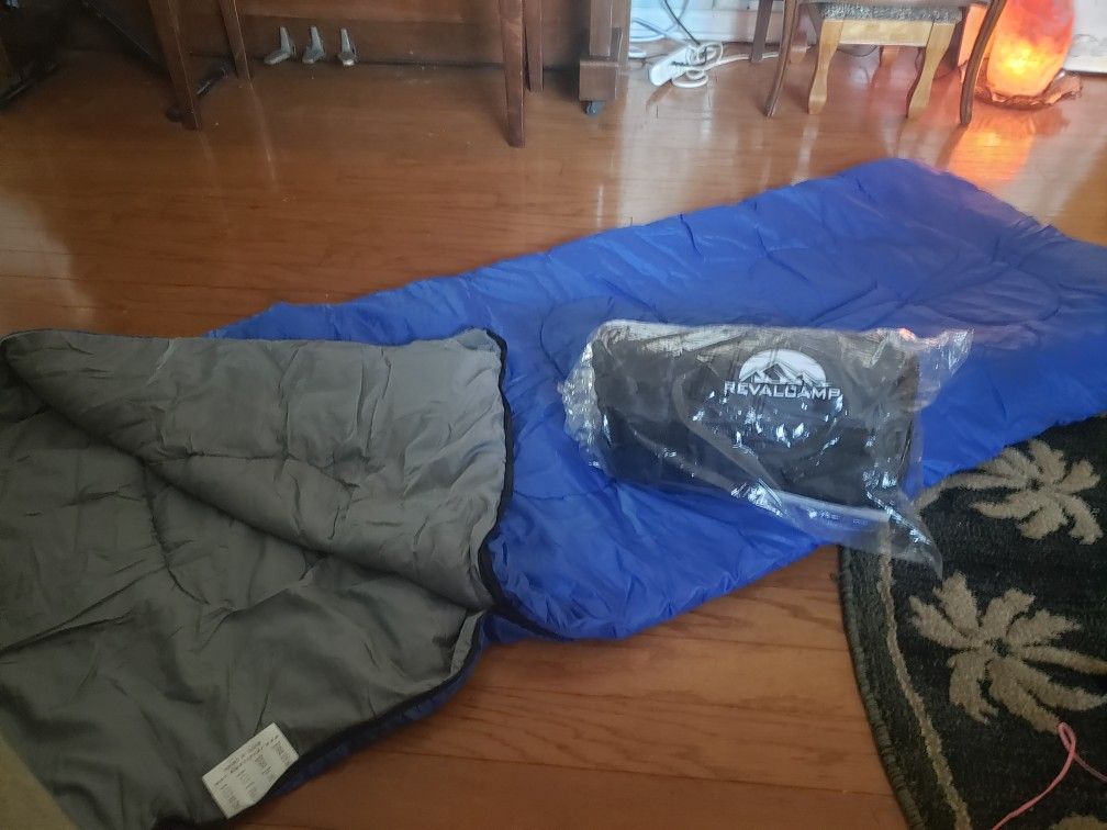 2 REVALCAMP sleeping Bags New