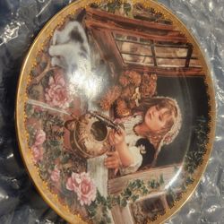 Two Collectables Plates 