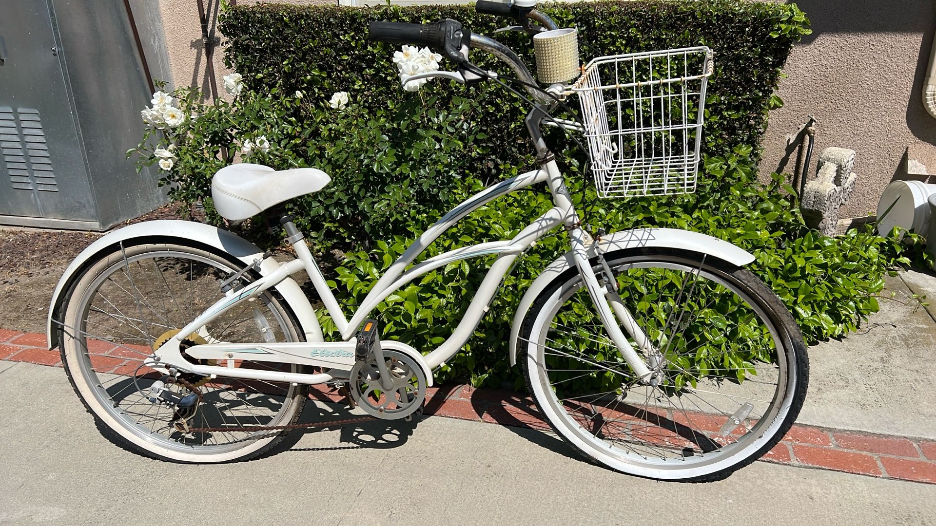 White Electra Beach Cruiser Bicycle