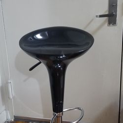 2 Bar Stool