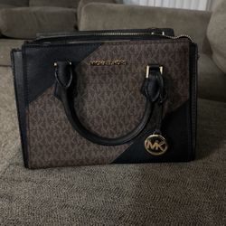 Michael Kors purse 